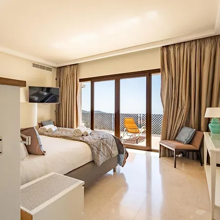 Luxury Modern 5br - Infinity Pool & Panoramic Sea Views Benahavís