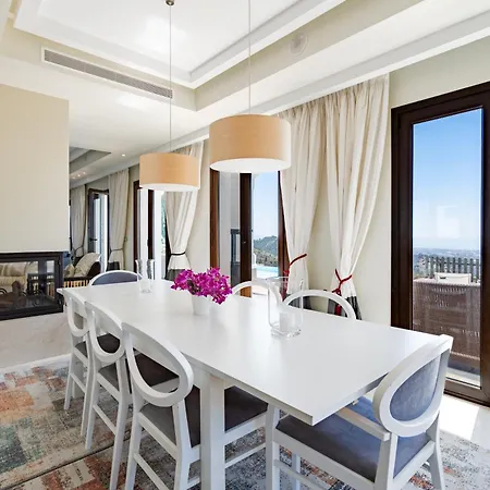 Luxury Modern 5br - Infinity Pool & Panoramic Sea Views Villa
